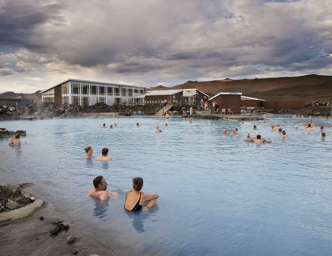 Swimming in iceland swimming pools_4
